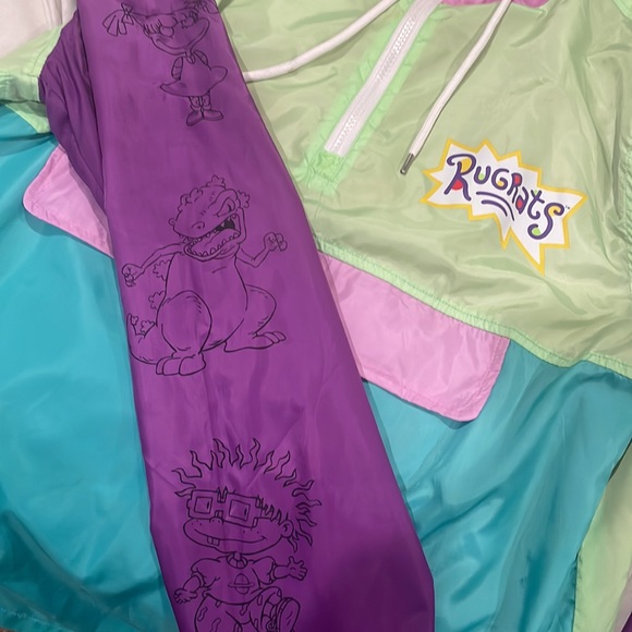 Windbreaker - Picture 5 of 7